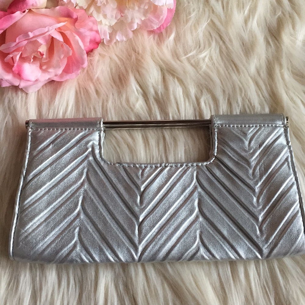 Silver clutch